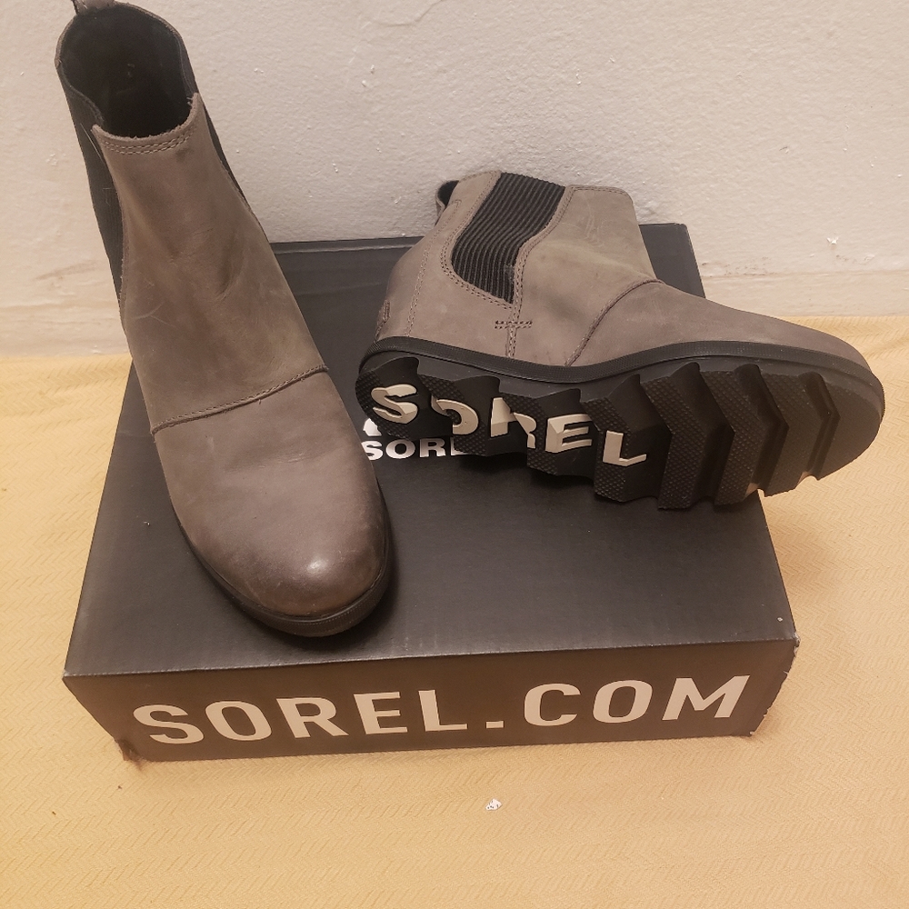 Brand New Sorel Joan of Arc Booties